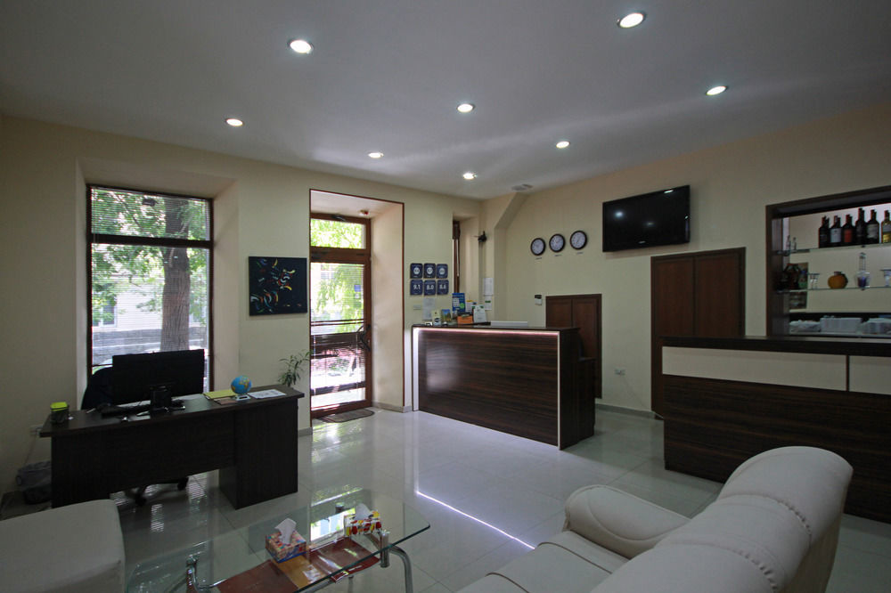 Yerevan Hostel Extérieur photo